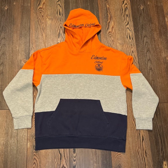 4her Tops Edmonton Oilers Giii 4her By Carl Banks Womens Gridiron